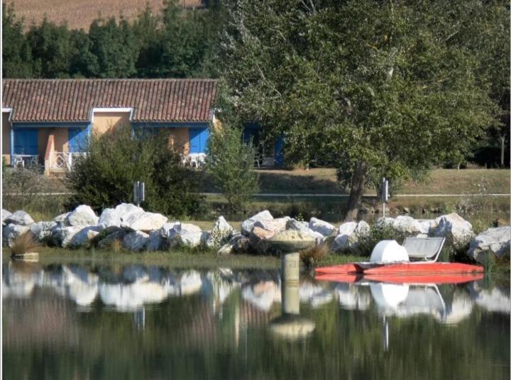 Charmante Maison Renovee, Proche Lac Et Centre-Ville L'Isle Jourdain Bagian luar foto